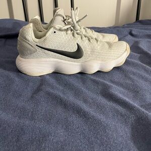 Men’s 2017 hyperdunk low